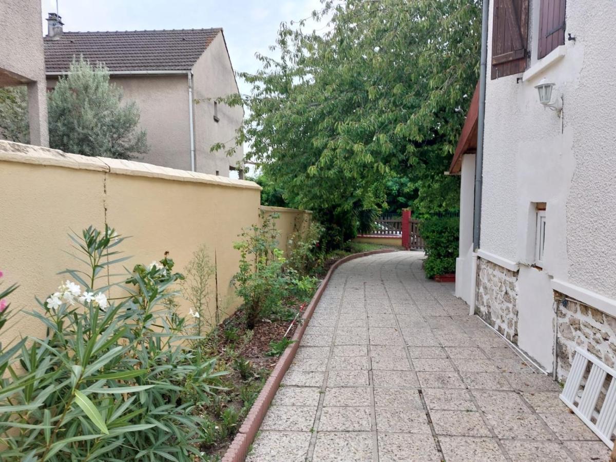 فندق Happy Land Holliday Residential Épinay-sur-Seine المظهر الخارجي الصورة