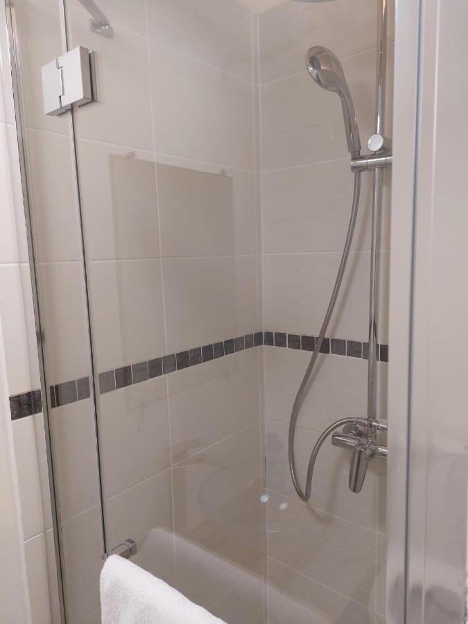 فندق Happy Land Holliday Residential Épinay-sur-Seine المظهر الخارجي الصورة